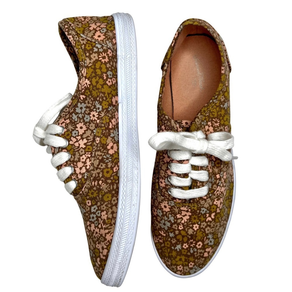 Universal Thread Sneakers Lace Up Canvas Floral Brown Pink 7